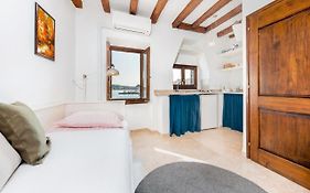 Revera Rooms